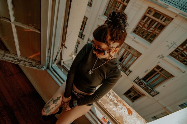 Transforming real estate sales: the game-changing impact of blockchain technology on efficiency